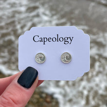 Load image into Gallery viewer, Capeology Wave Earring
