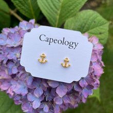 Load image into Gallery viewer, Capeology Anchor Earring

