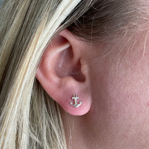 Capeology Anchor Earring