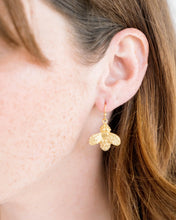 Load image into Gallery viewer, Susan Shaw Hanging Bee Earrings
