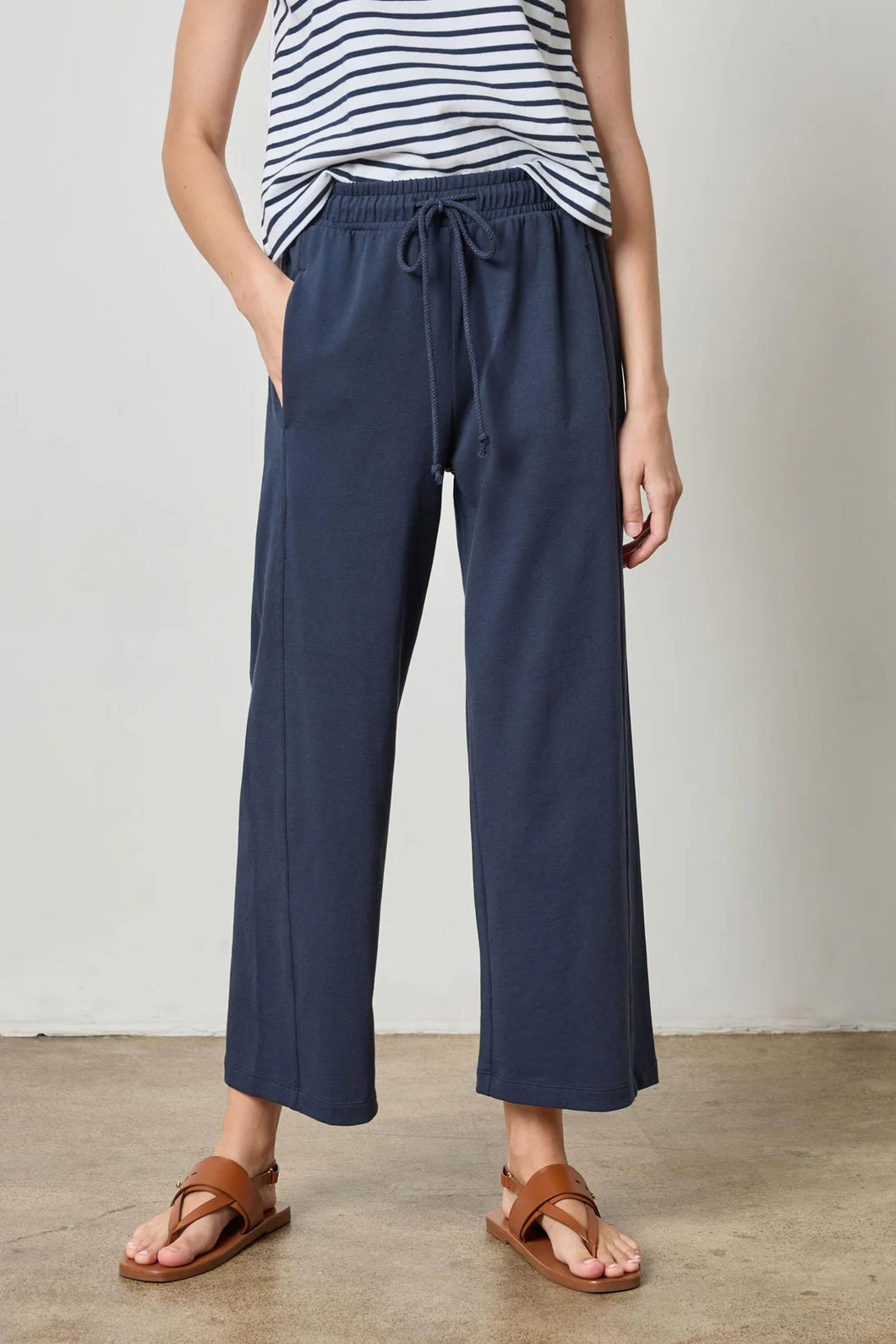 Lilla P Seamed Wide Leg Pant